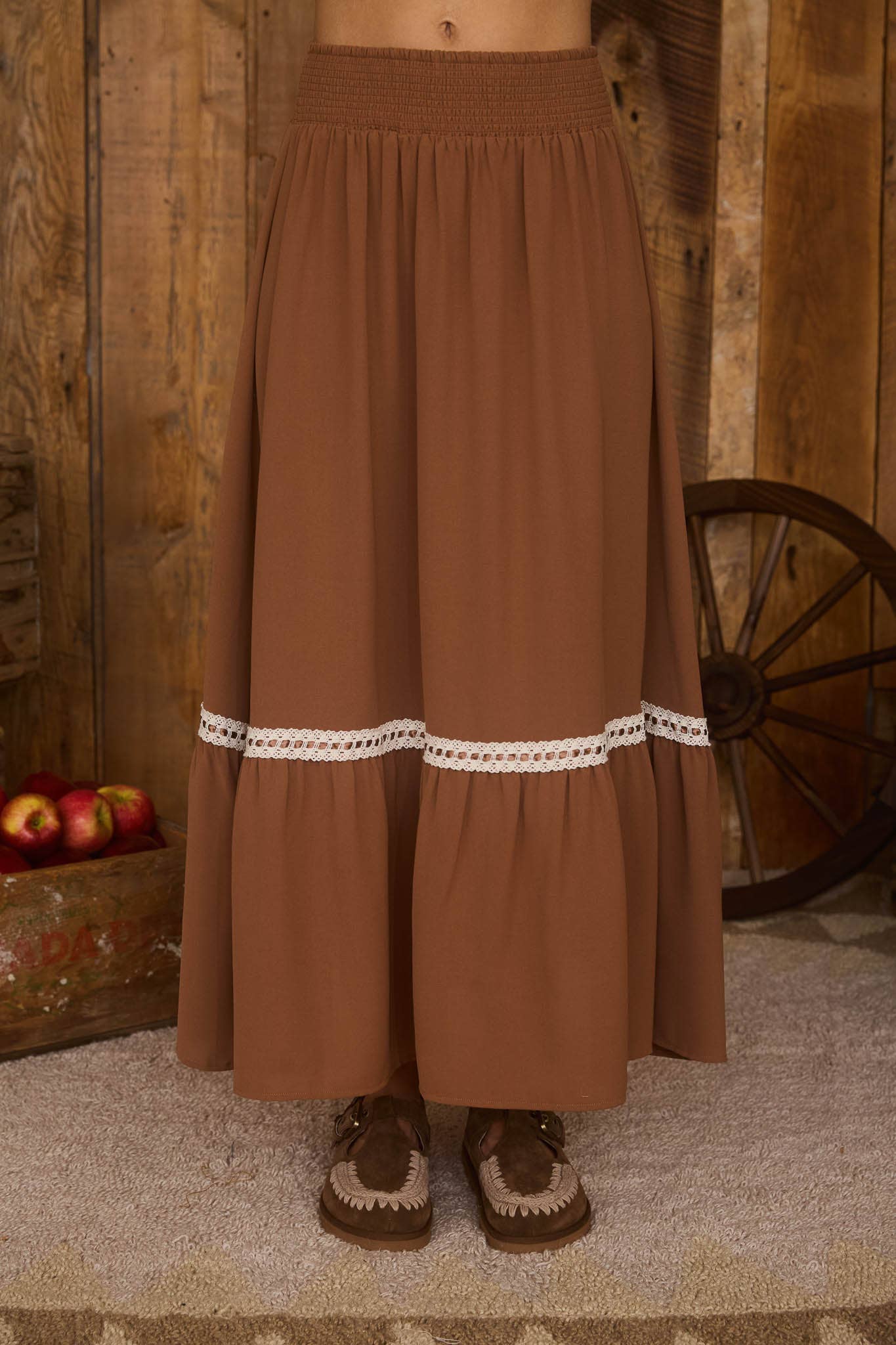 Contrast Lace Trim Midi Skirt