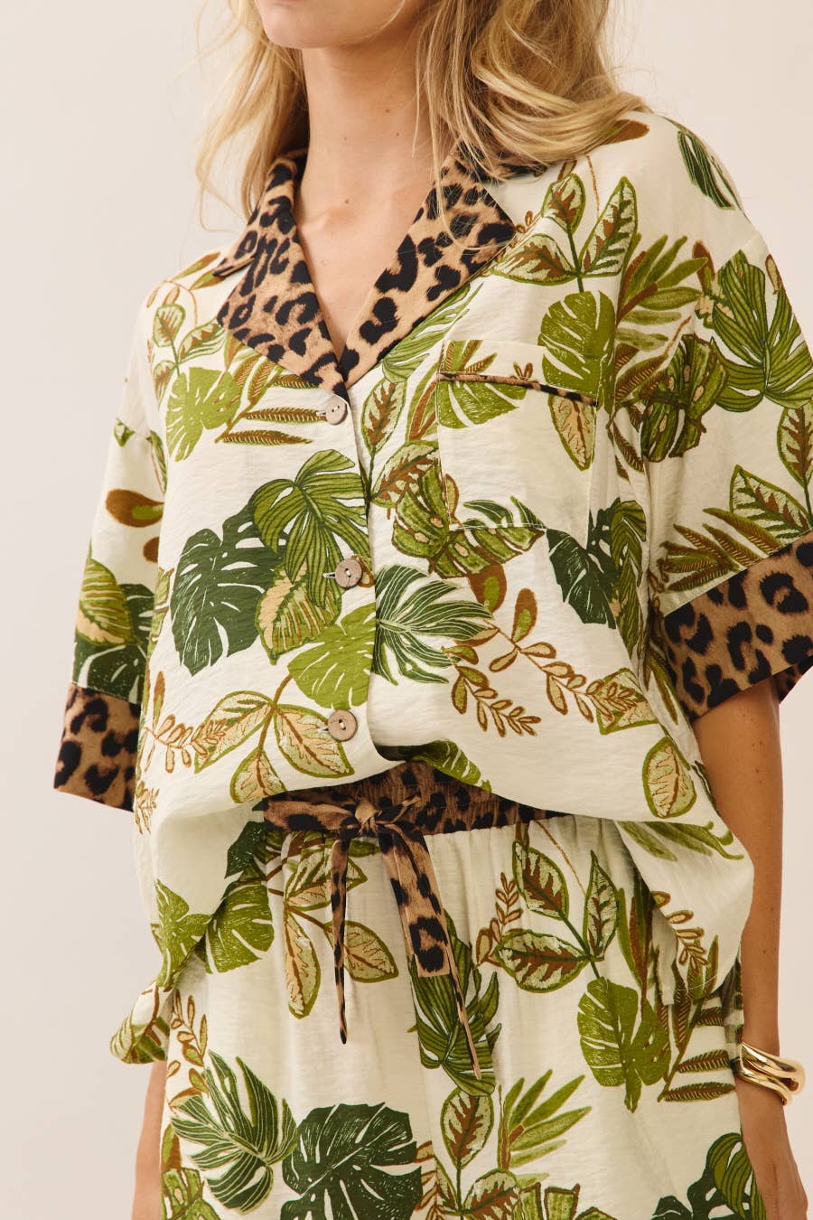 Ivory Isles Set